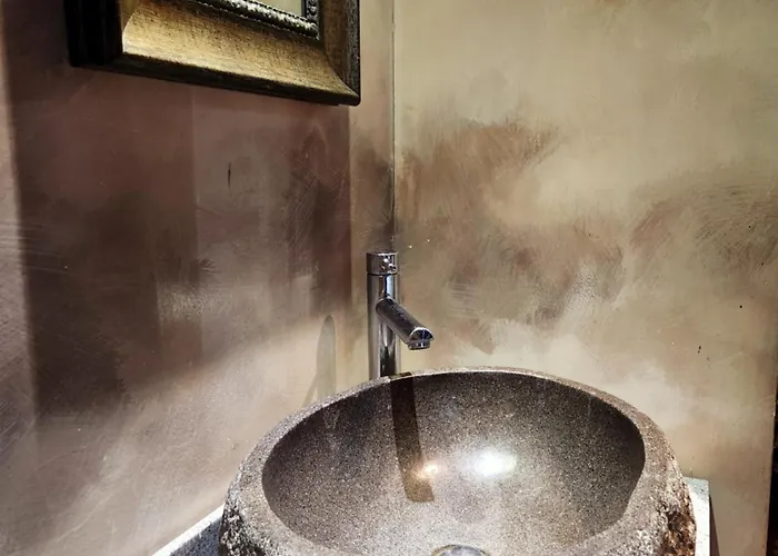 Cozy Room, Easy Access To Seoul, 5 Min Metro * 서울특별시