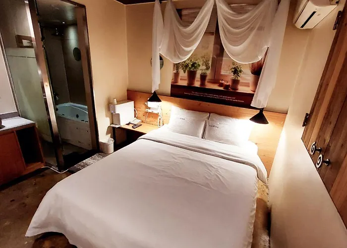 Cozy Room, Easy Access To Seoul, 5 Min Metro 아파트 *
