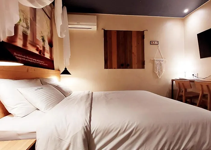 Cozy Room, Easy Access To Seoul, 5 Min Metro *