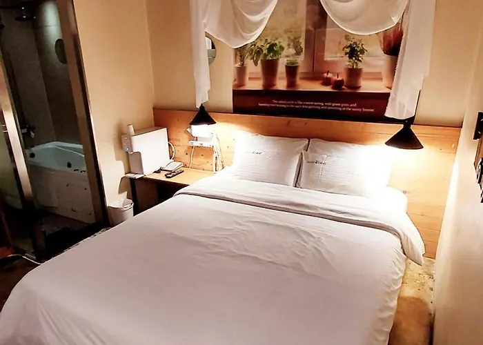 Cozy Room, Easy Access To Seoul, 5 Min Metro 아파트 *
