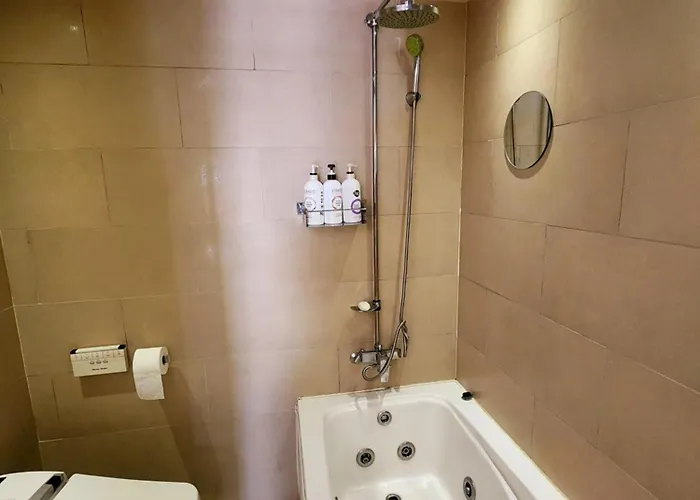 Cozy Room, Easy Access To Seoul, 5 Min Metro * 서울특별시